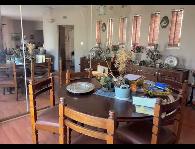 3 BEDROOM PROPERTY TO RENT IN CORLETT GARDENS